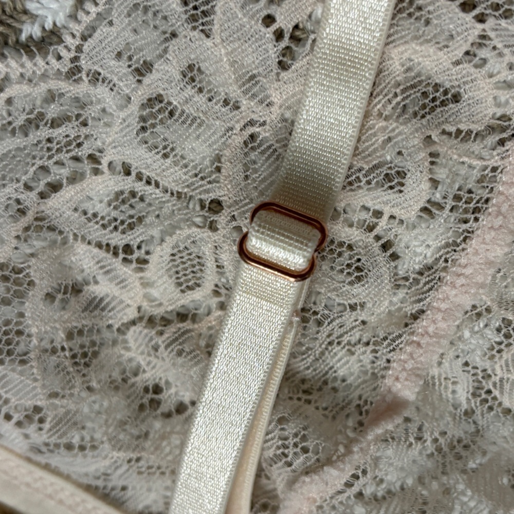 Urban Outfitters | ‘Out From Under’ Lace Bralette with Rose Gold Chain - Picture 11 of 16